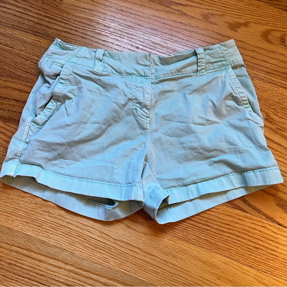 Vineyard Vines mint green chino shorts size 0